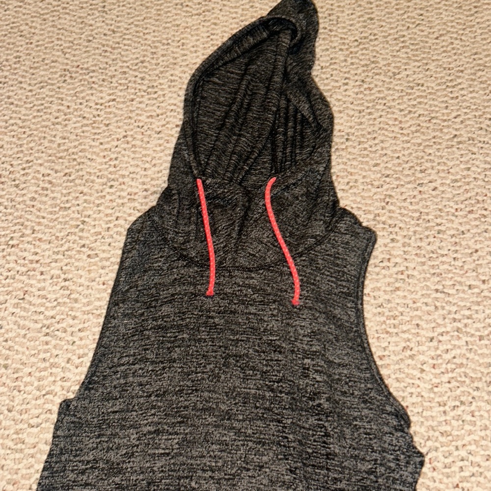 dark gray forever 21 sleeveless hoodie - Picture 2 of 3